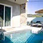 Olive & Sea Luxury Ξενοδοχείο με διαμερίσματα 4*